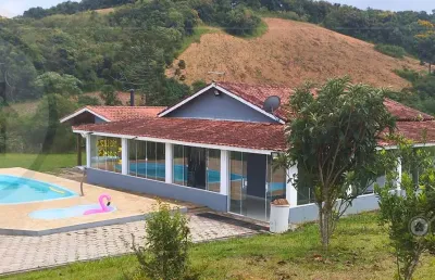 Chácara à venda | 10.000 m² | área com piscina, churrasqueira e pomar | fácil acesso!