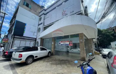 Imóvel comercial com 3 pavimentos, pronto para comércio ou salas para escritórios