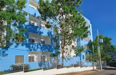À venda apartamento 2 quartos com elevador e varanda .