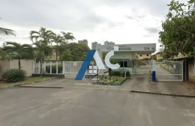 Casa em condomínio 4/4 e 2 suítes com piscina em patamares