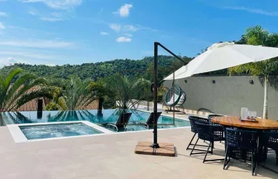 Casa de alto padrão, à venda com 4 suítes, 600m² por r$ 5.350.000,00 no condomínio porto atibaia.