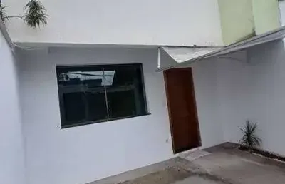 Casa duplex geminada , individual a venda com 2 suites. paquetá#ufmg