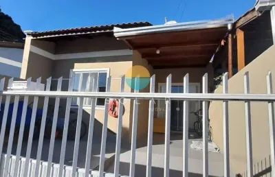 Casa para vender com 2 quartos no bairro nossa senhora de fátima em penha/sc. ref. 422