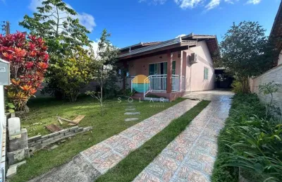 Casa à venda com terreno surpreendente mais kitinete de 25m² no centro de penha/sc. ref.498