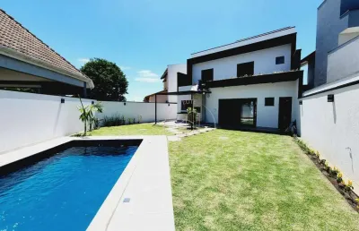 Sobrado com piscina no condomínio parque das araucárias em tremembé sp
