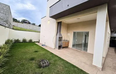 Casa térrea com 2 suites, quintal, aquecedor solar no condominio cataguá way sul em taubaté sp