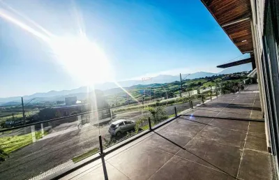 Casa térrea com mezanino - condomínio village da serra - armários planejados - tremembé sp