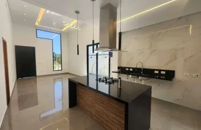 Casa térrea condomínio cyrela com 3 suítes, quintal, energia fotovoltaica em taubaté sp