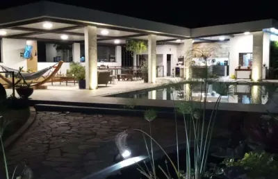 Casa em condomínio fechado com 5 quartos à venda no Quintas da Jangada - 2ª Seção, Ibirité 
