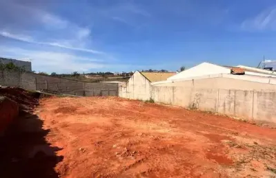 Terreno à venda na Rua Cintra, São João, Betim