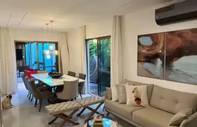 Casa residencial para venda em condominio fechado, sim, feira de santana, 3 quartos, 2 suítes, 1 sala, 2 banheiros, 2 vagas, 198m² área total.