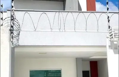 Casa residencial para venda em rua publica na mangabeira, feira de santana, 3 quartos, sendo 2 suítes, 1 sala, 3 banheiros, 2 vagas 170 m² área constr