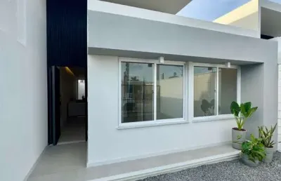 Casa residencial para venda em rua pública no sim, feira de santana, 3 quartos sendo 1 suíte, 1 sala, 2 banheiros, 2 vagas, 163,80 m² área total