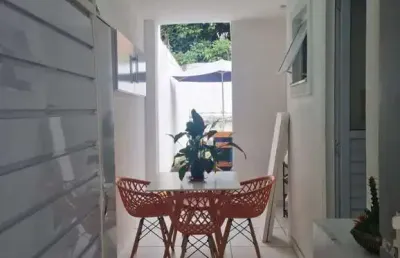 Casa residencial para locação em condomínio fechado, sim, feira de santana, 2 dormitórios, 1 sala, 1 banheiro, 2 vagas, 130m² construída.