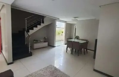 Casa na santa mônica ii, duplex, 4 quartos, 1 suíte master, garagem coberta, no residencial joão e maria, em feira de santana.