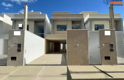 Casa no sim, em rua pública, duplex, 3 suítes, área gourmet, garagem coberta, para venda, em feira de santana, área de 220 m².