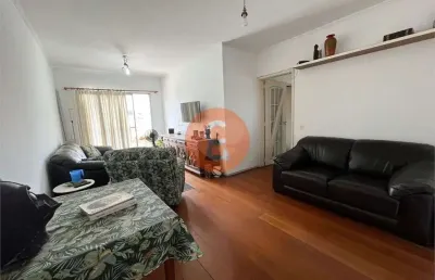 Vende-se apartamento 3 dormitórios bem localizado na rua voluntários da pátria