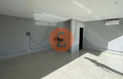 Sala comercial de 39m² com um andar subsolo no posto petromix