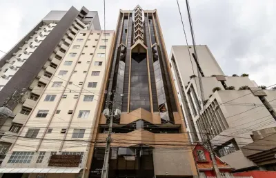 Sala comercial com 6 salas à venda na Rua Benjamin Constant, 67, Centro, Curitiba