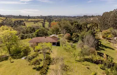 Chácara / sítio com 3 quartos à venda na Estrada De Santa Cruz, Sem númer, Três Córregos, Campo Largo