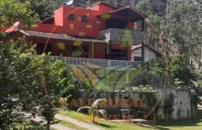 Belo sítio escriturado de 1 alqueire e 250 m² em natividade da serra - st00143