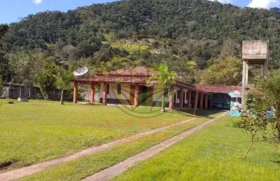 Linda chácara com piscina e salão de festas na zona norte de sjc -  ch00220