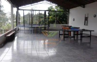 Chácara  de 3.000m² com salão e piscina em caçapava- sp  ch00293