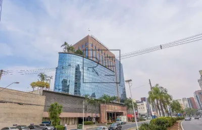 Sala para  com 380 m², trade towe, 6 vagas de garagem.