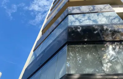 Cobertura cinematografica com jacuzzi, saunas e piscina no coração do paraiso com sao paulo à seus pés
