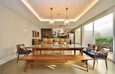 Apartamento com 4 quartos para alugar no Butiatuvinha, Curitiba 