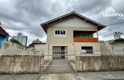 Casa com 3 dormitórios à venda, 200 m² por r$ 650.000,00 - garcia - blumenau/sc