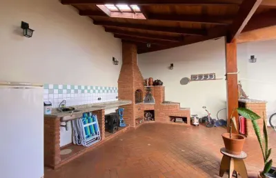 Casa à venda em jaguariúna, subdivisão gastaldo, com 4 quartos, com 220 m²