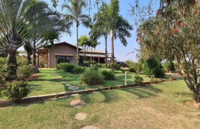 Casa à venda em jaguariúna, condomínio plazza ville, com 3 suítes, com 450 m²