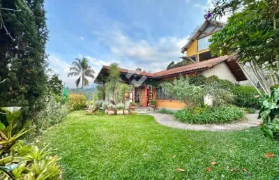 Casa dos sonhos em condomínio club em teresópolis, rj