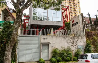 Casa comercial com 13 salas para alugar na Rua Duque de Caxias, 676, São Francisco, Curitiba