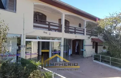 Imóvel de luxo: casa à venda em curitiba-pr, 4 quartos, 1 suíte, 2 salas, 2 vagas de garagem e 700m² de área no tatuquara!