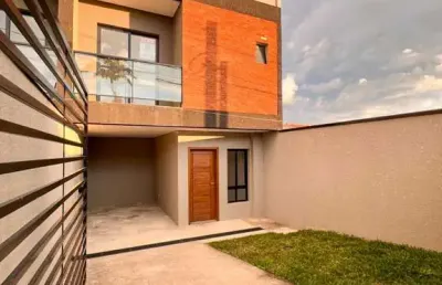 Imperdível casa à venda em curitiba-pr, bairro xaxim! 3 quartos, 1 suíte, 1 sala, 3 banheiros e garagem. confira!