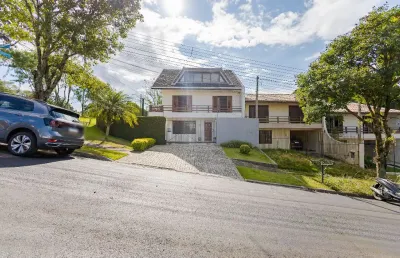Lindo sobrado confortável e espaçoso no pilarzinho!