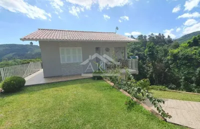 Casa com amplo terreno e 3 quartos à venda em picada café na serra gaúcha