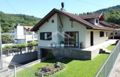 Belíssima casa plana à venda em picada café na serra gaúcha