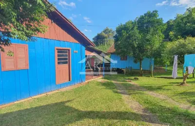 Duas casas com 2 quartos cada, à venda em picada café na serra gaúcha