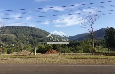 Terreno amplo, margeado por rio, a venda em picada café, na serra gaúcha