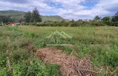 Terreno de esquina, plano à venda na cidade de picada café na serra gaúcha