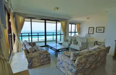 Apartamento com 3 dormitórios para alugar, 200 m² por r$ 15.000,00/mês - pitangueiras - guarujá/sp