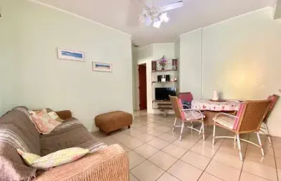 Apartamento com 2 quartos sendo 1 suíte à venda na praia das pitangueiras - guarujá/sp.