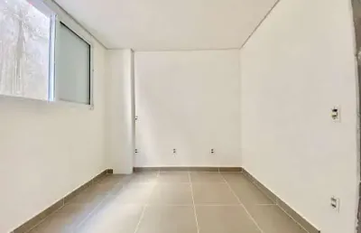 Sobrado com 3 quartos sendo 1 suíte à venda na praia das astúrias - guarujá/sp.