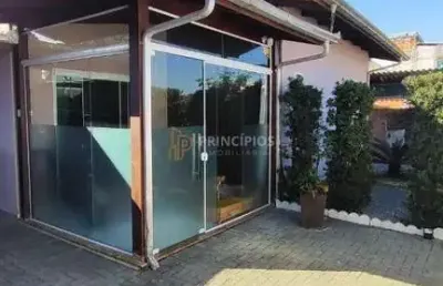 Casa com 4 dormitórios à venda, 163 m² por r$ 985.000,00 - centro - navegantes/sc