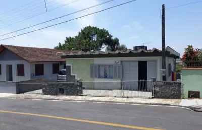 Casa muito bem localizada - centro da cidade - barra velha - sc