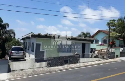 Casa muito bem localizada - centro da cidade - barra velha - sc