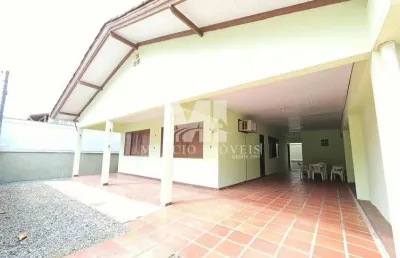 Casa com 4 quartos à venda no tabuleiro, barra velha , 132 m2 por r$ 750.000